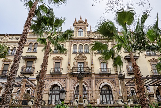 Seville Hotels for Warm Walks